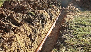 Копка траншей для водопровода в Чехове: цена за метр от 941 руб.